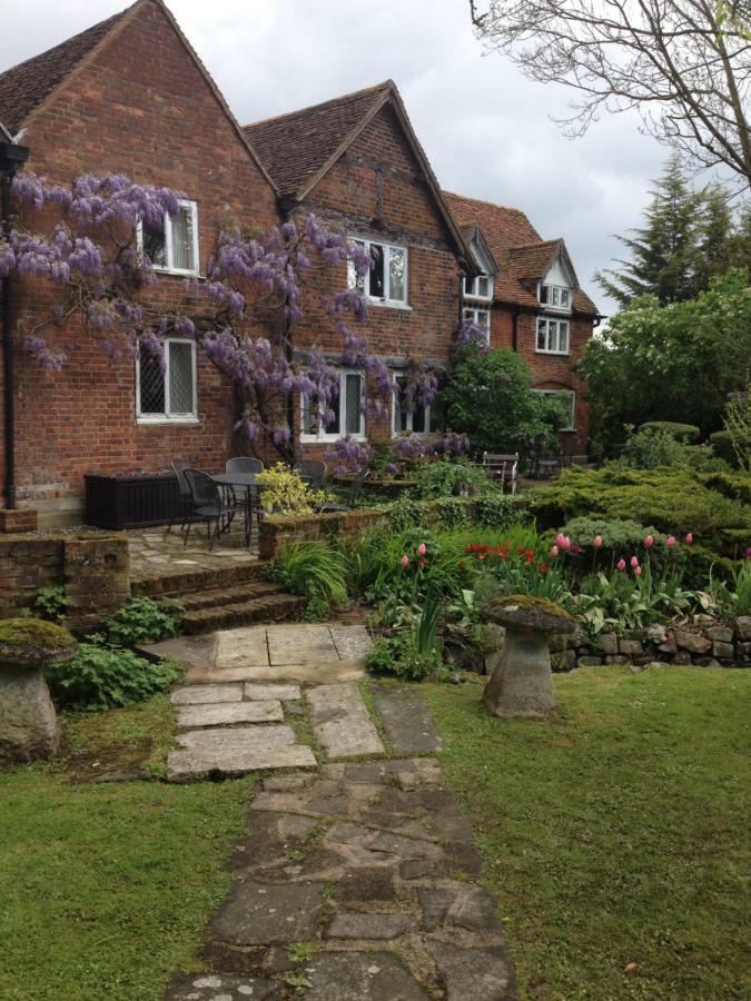 The Old Farmhouse ウィンザー エクステリア 写真